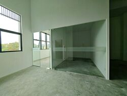 Interlocal Centre (D5), Warehouse #523352221